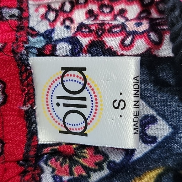 Bila Size S Tie Neckline Boho / Handkerchief Print Bell Sleeve Top, EUC - Picture 12 of 13